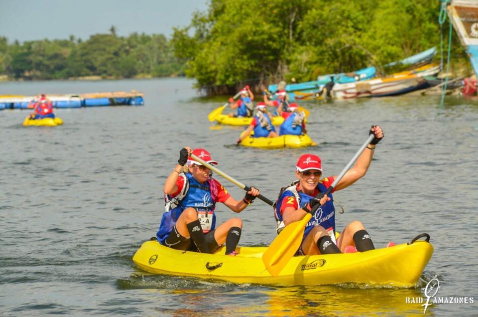 ATOMIC BLONDES CANOE